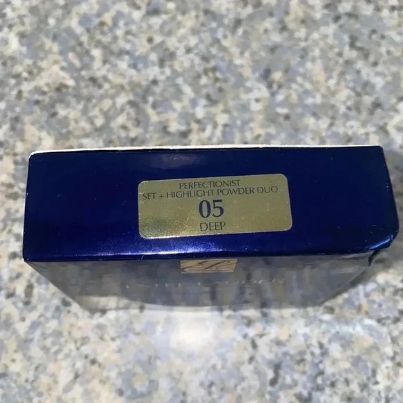 Estée Lauder Perfectionist Duo - Picture 6 of 6